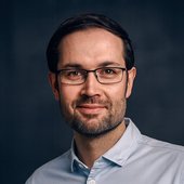 Dieses Bild zeigt den Mitarbeiter Jan Holewa.